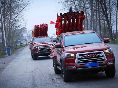 һ(g)tɫL(fng)܇(du) һnƤL(fng)