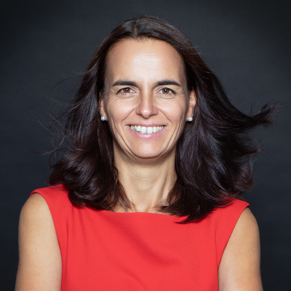 D2. ķգЇ܇ͶY޹˾ϯ(zh)йٰ裨Nicole Engel.jpg