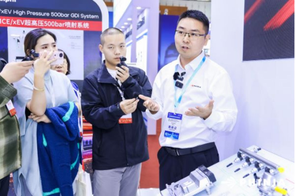 Ԫڅ@ M(fi)၆Ȅ(chung)´M(jn)ИI(y)915.jpg