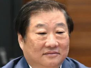 德國博世集團董事會主席史蒂凡·哈通一行訪問濰柴